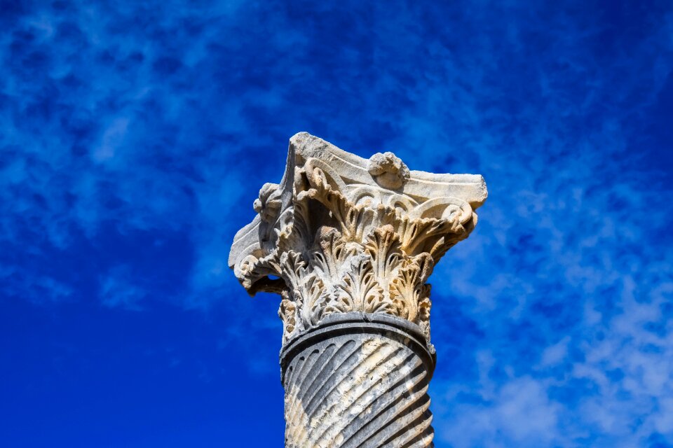 Site column corinthian order photo