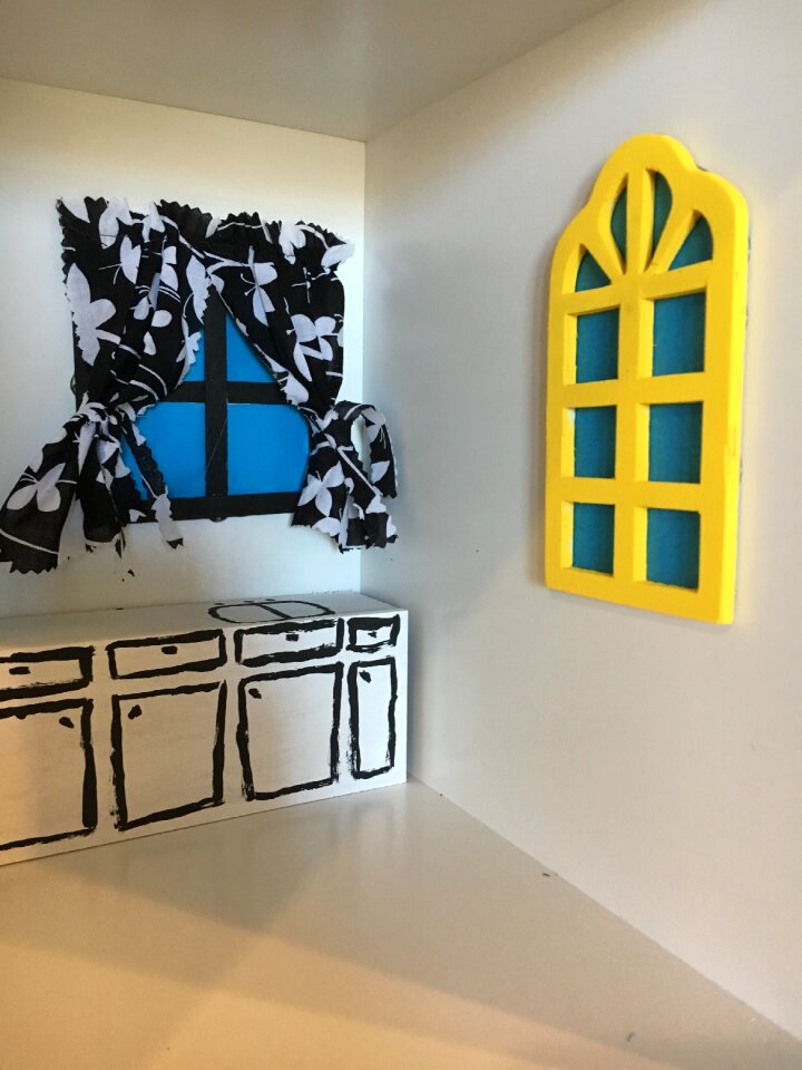 Toy kitchen