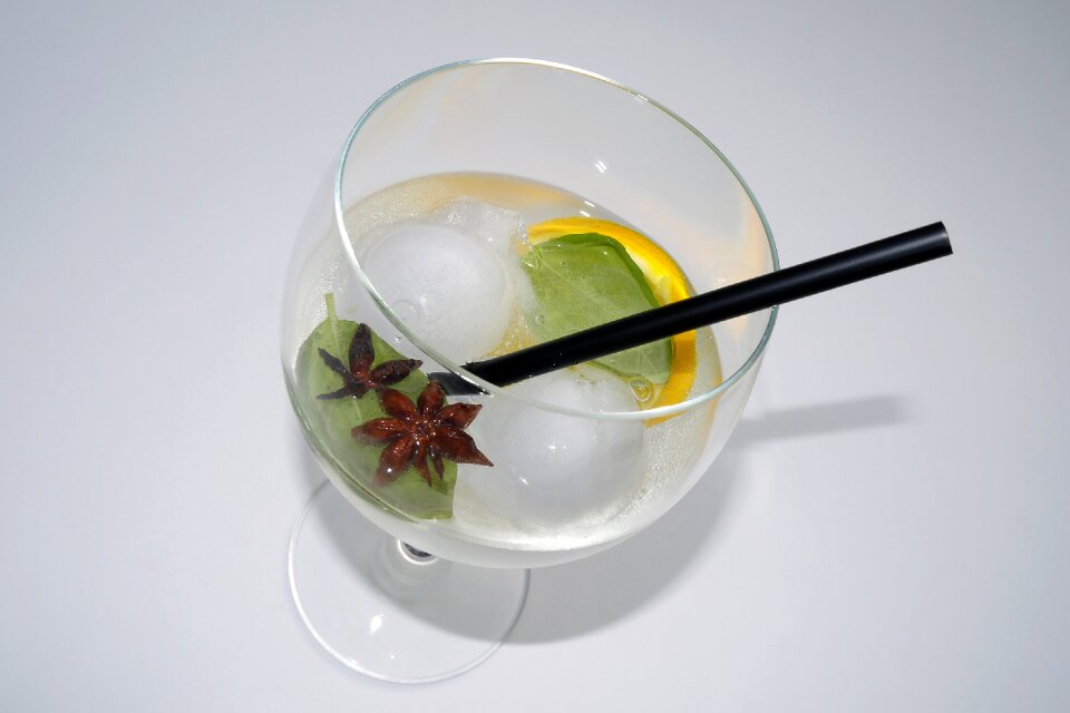 Straw star anise alcohol