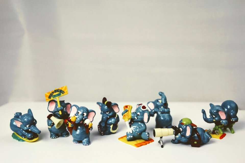 Elephant photographer figure
