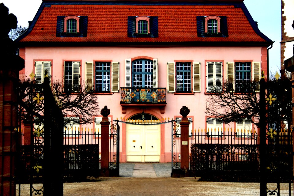 Building historically residence