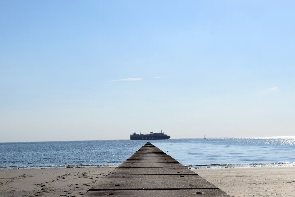 Buhne ship sky summer