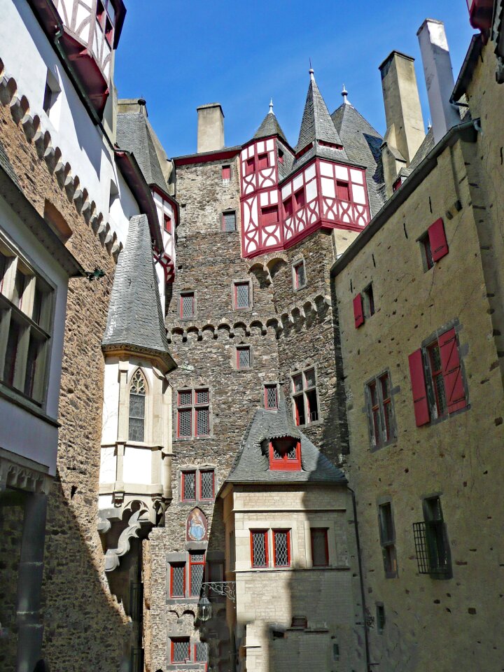 Castle middle ages places of interest