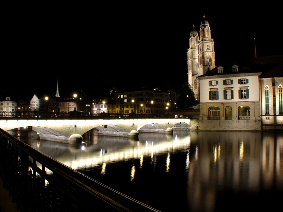 Grossmünster münster bridge long exposure