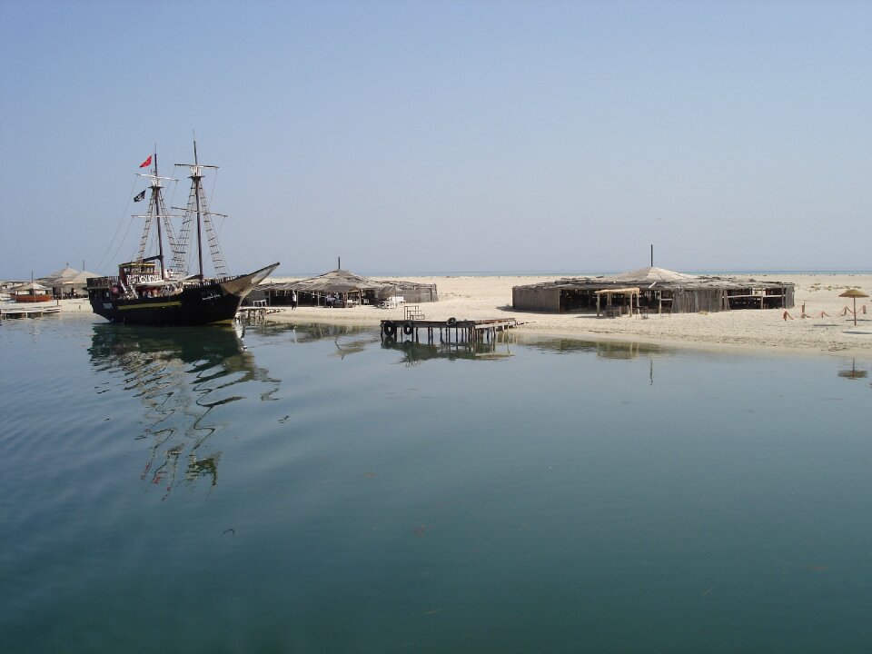 Sailing vessel masts ocean