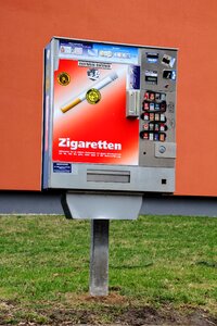 Cigarettes smoking self service