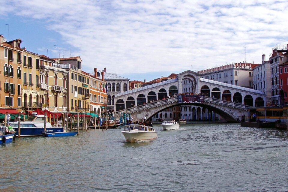 Rialto channel italy