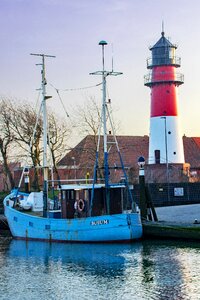 Port lighthouse boat photo