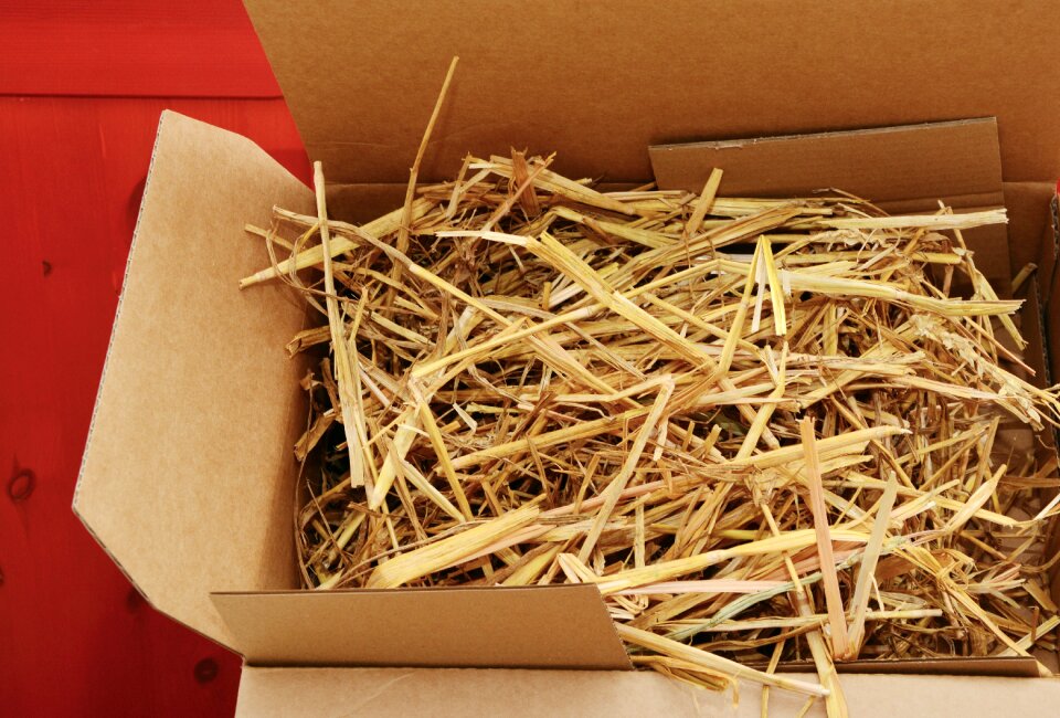 Organic packaging packaging material send