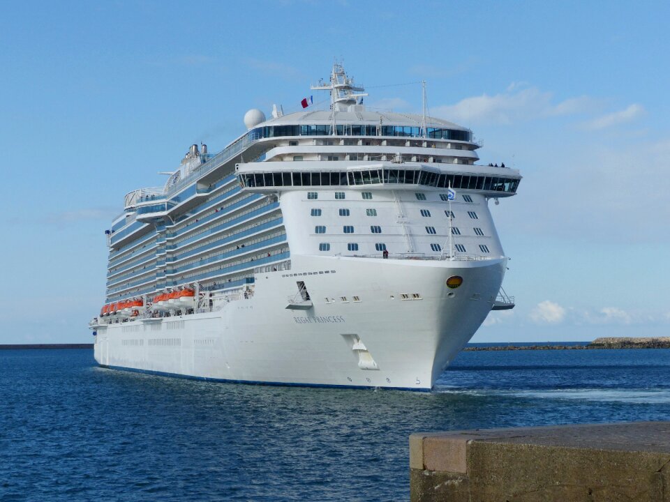 Cruise ship big ship