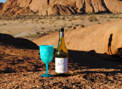 Sunset wine sundowner
