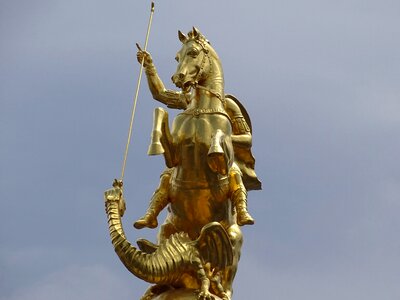 Georgian monument stand