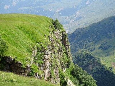 Mountains hanging graze photo