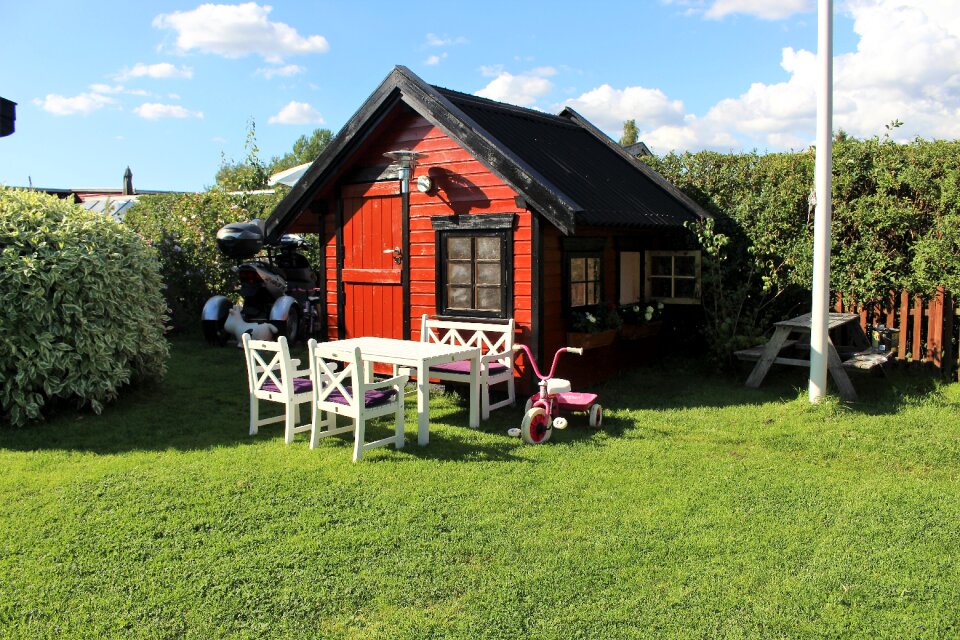 Playhouse children shed