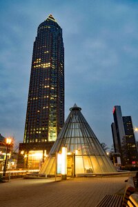 Messeturm fair morgenstimmung