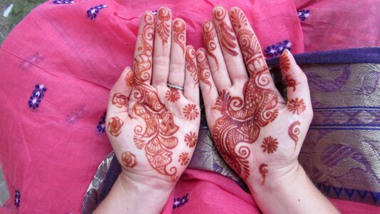 Henna tattoo pink marriage photo