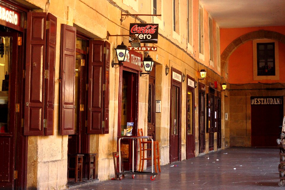 Lanterns architecture facade