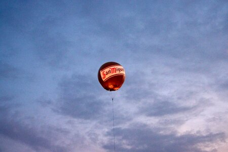 Hot air balloon float take off