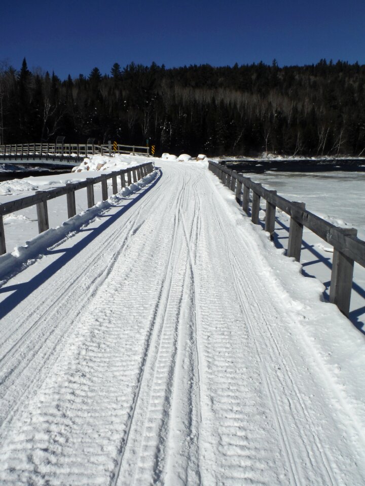 Snow bridge snowmobile