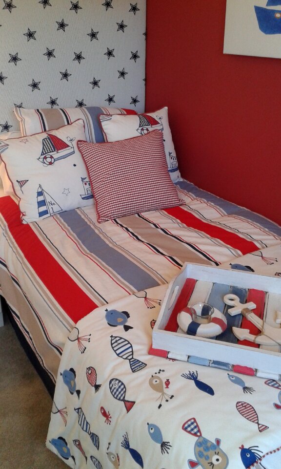 Single bed pillow comfortable