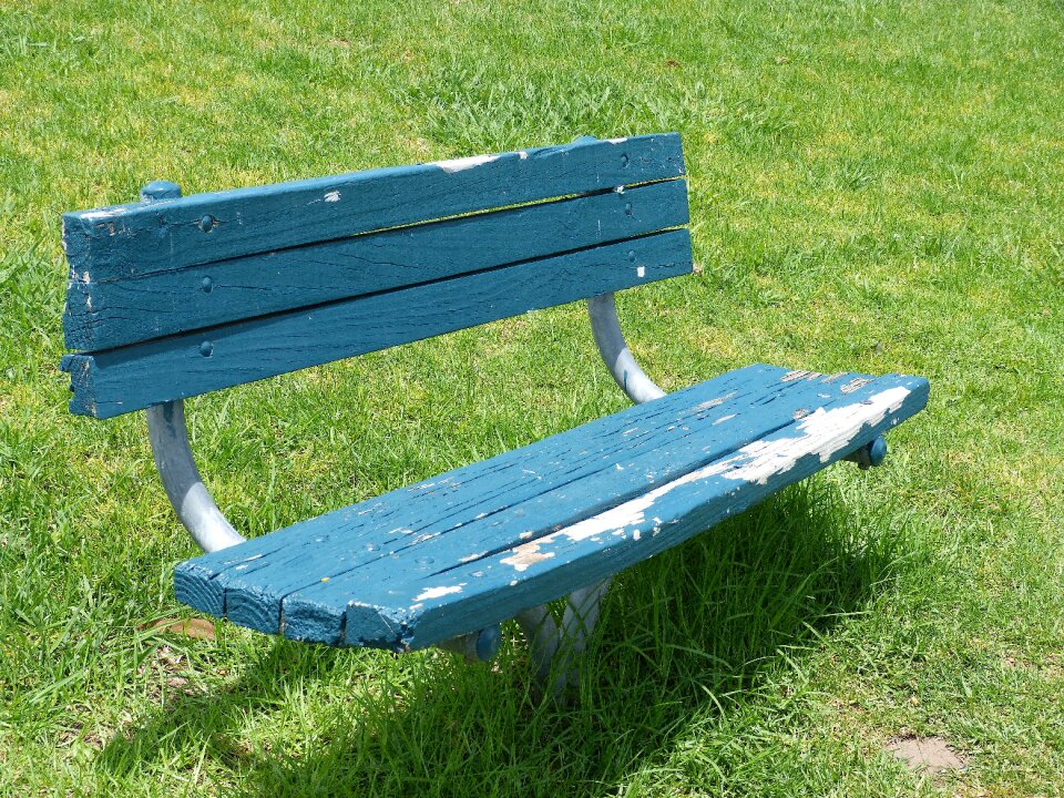 Old wood bench seat peeling