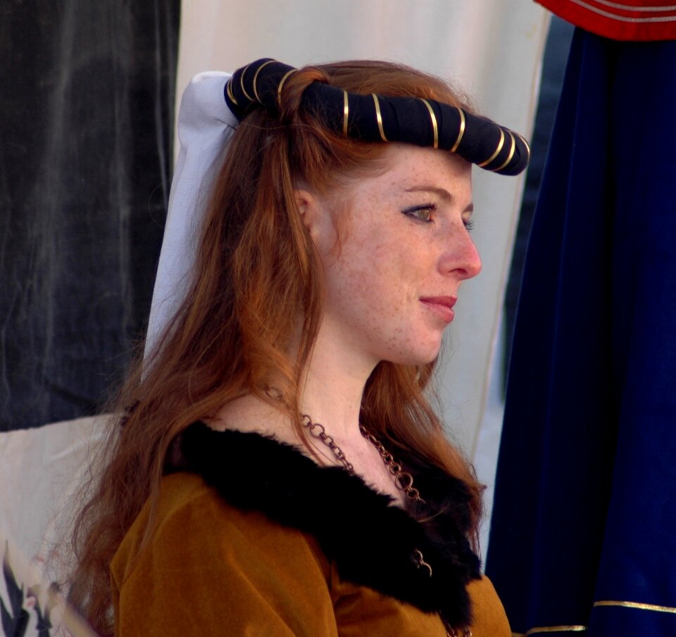 Castle lady stand by chivalrous duel
