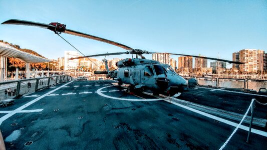 Sh-60b seahawk military helicopter