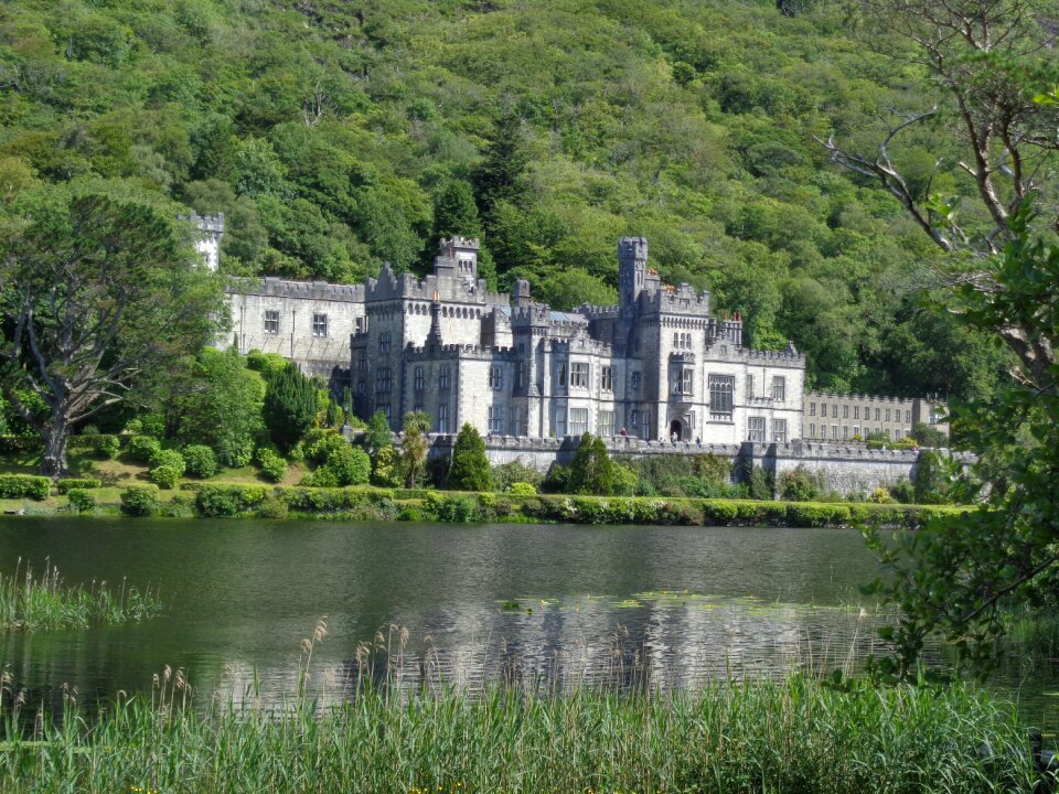 Ireland land kylemore abbey