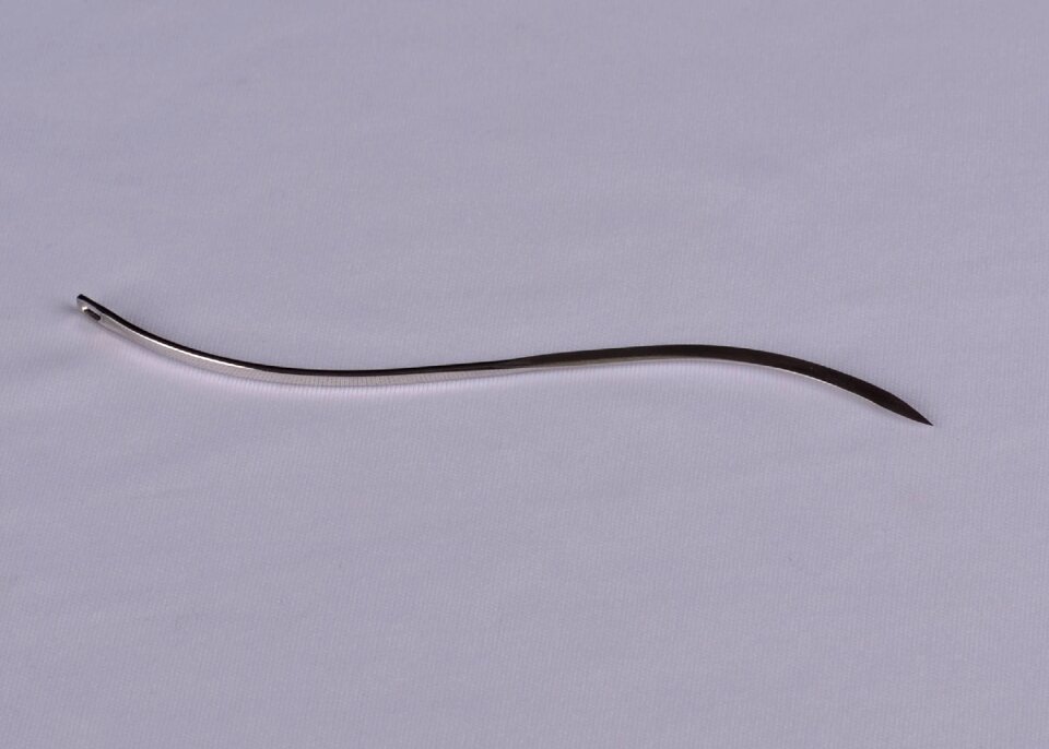 Embalmment needle sewing