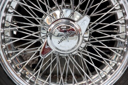 Jaguar e-type wheel photo