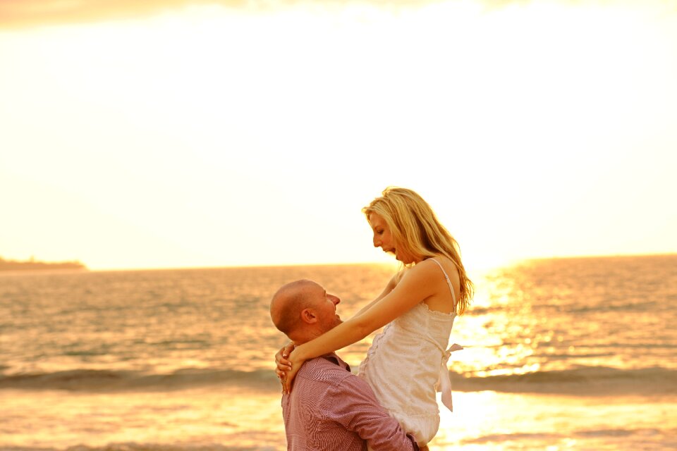 Couples love hugs