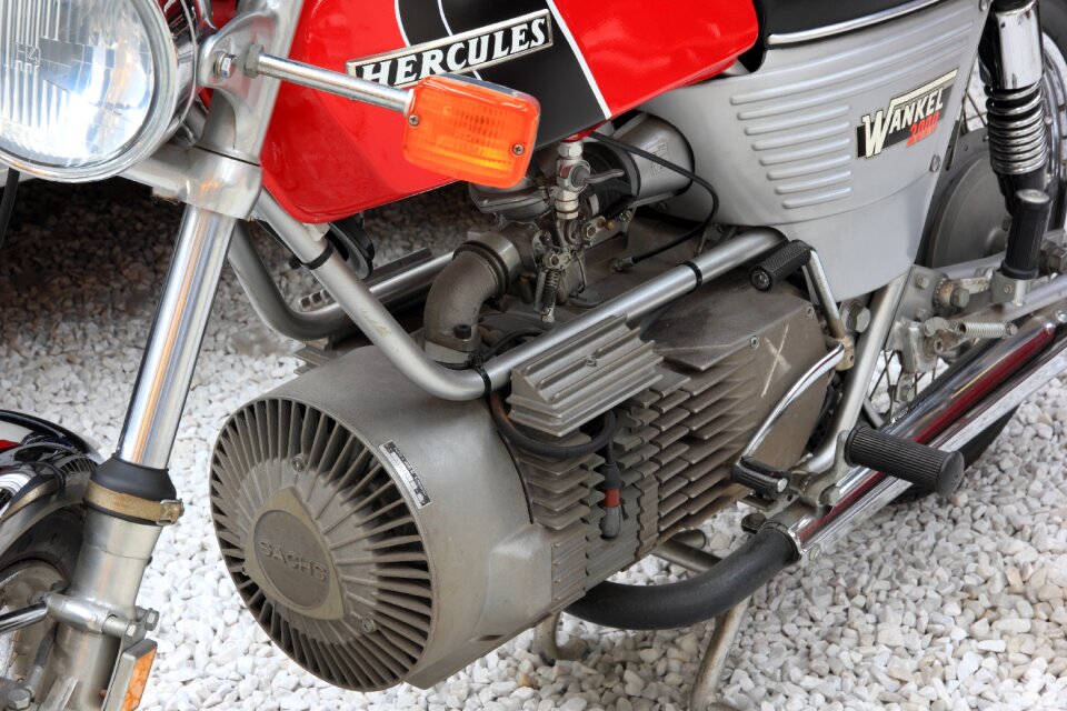 Motorcycle motor wankel