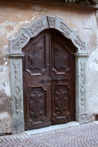 Old wall wood door photo