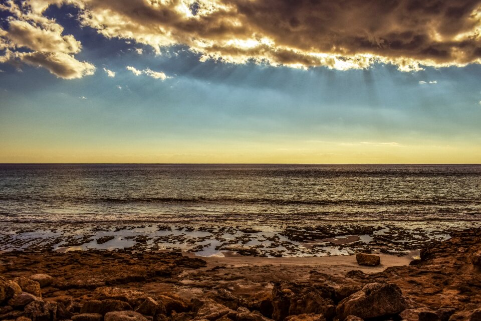 Horizon sky clouds