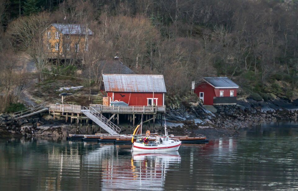 Reflection red house scandinavia