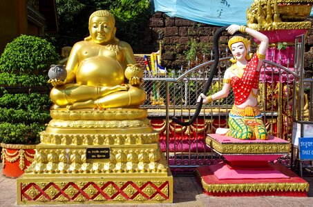 Statue temple religion photo