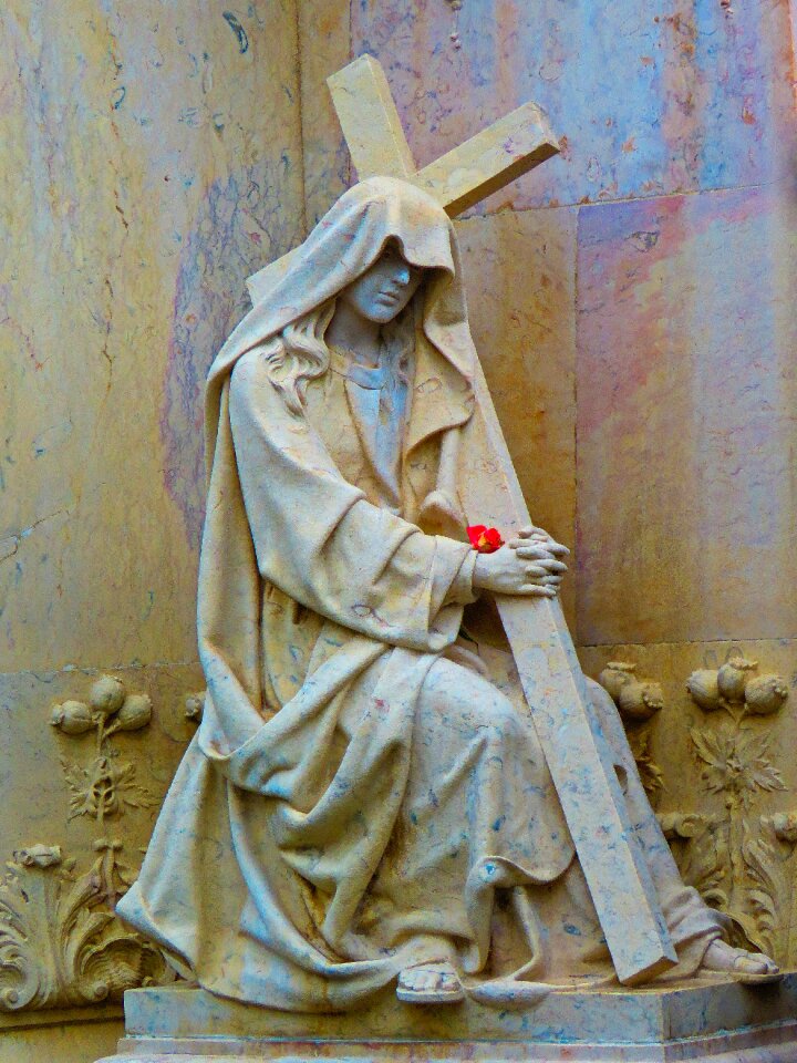 Cemetery cruz woman