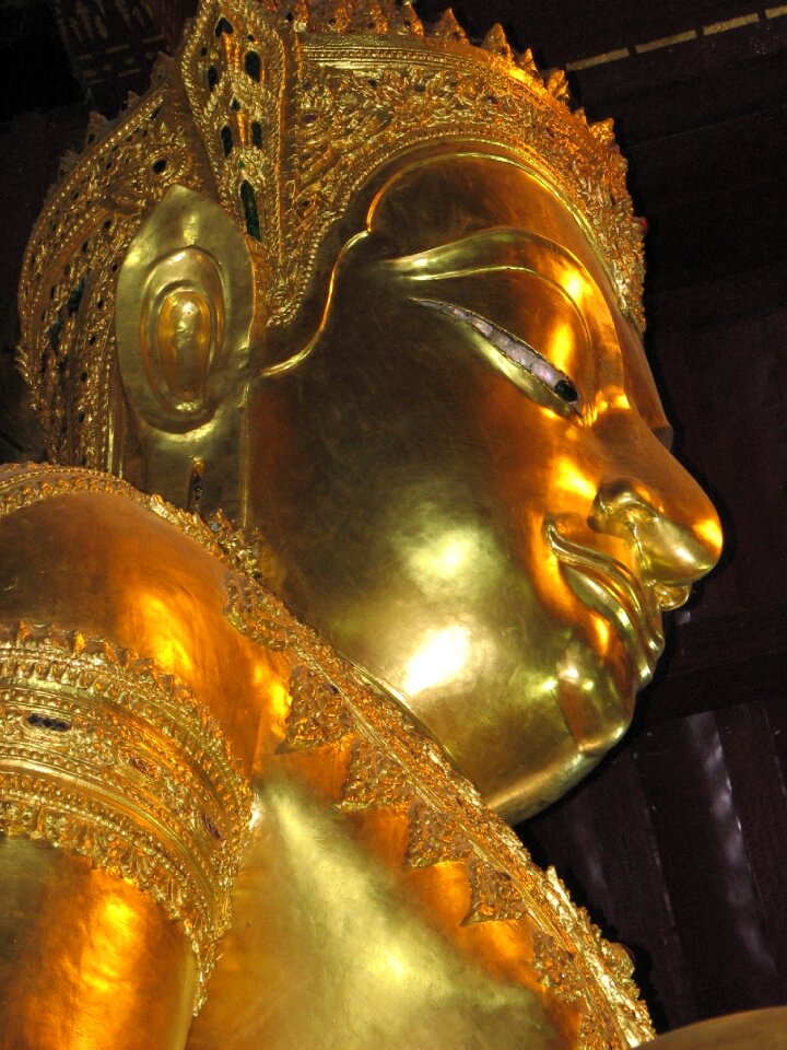 Measure holy thing thailand
