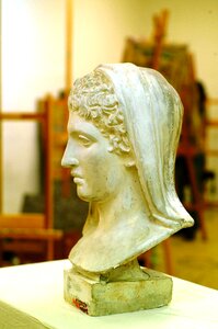 Model bust goddess photo