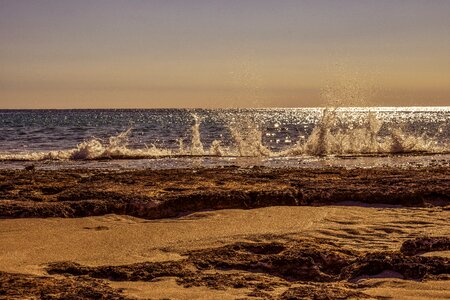 Splash horizon sunlight