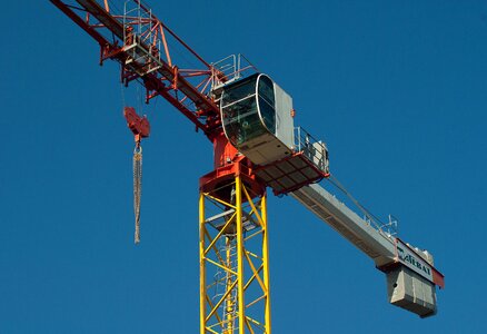 Building lifting pulleys