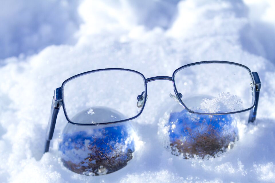 Glasses snow glass ball