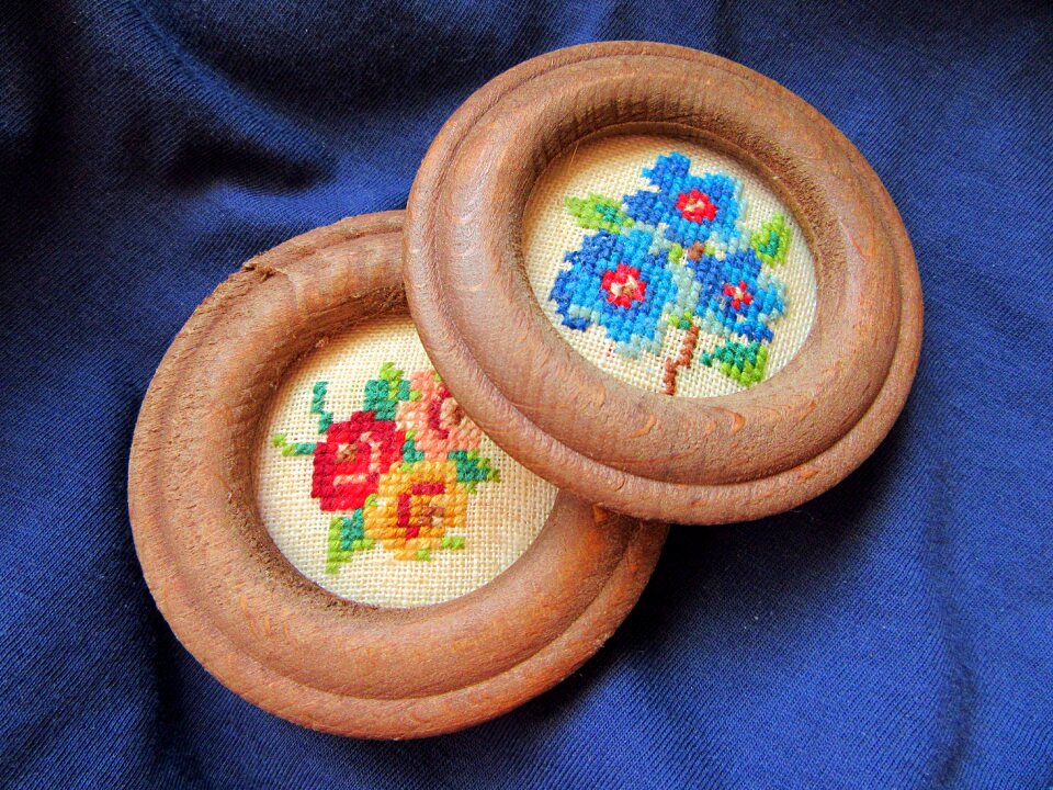 Embroidery silk side embroidery thread