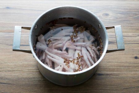 Stewed raw materials palmatum chicken legs photo