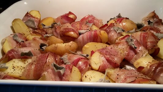 Bacon potatoes baking