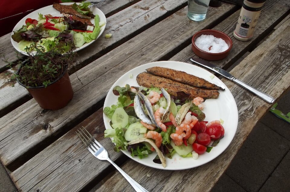 Alfresco summer salad