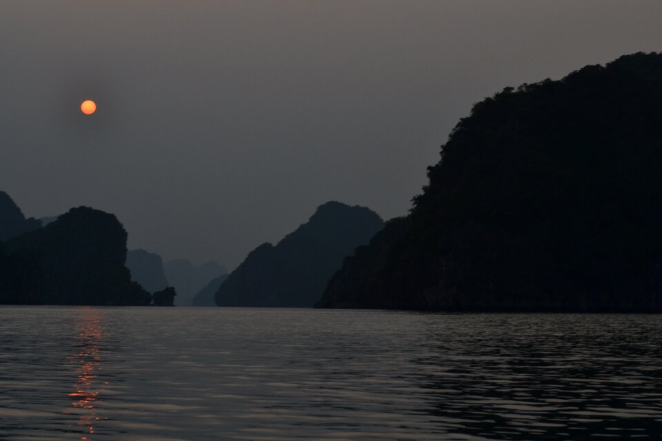 Ha long bay viernam sunset