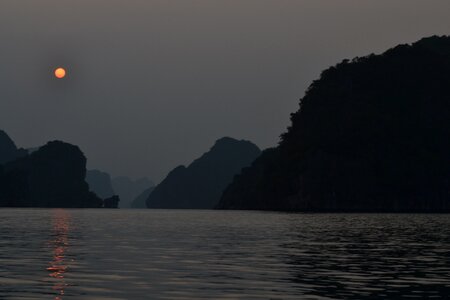 Ha long bay viernam sunset photo