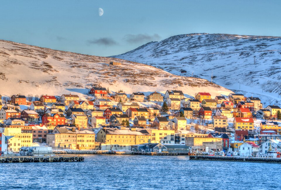 Honningsvag coast architecture