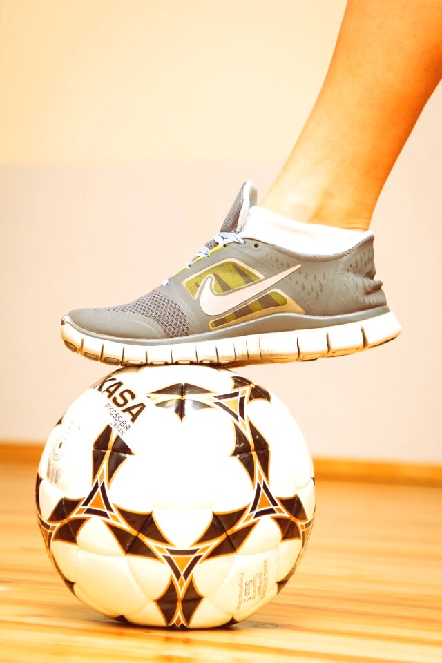 Sneakers football leg